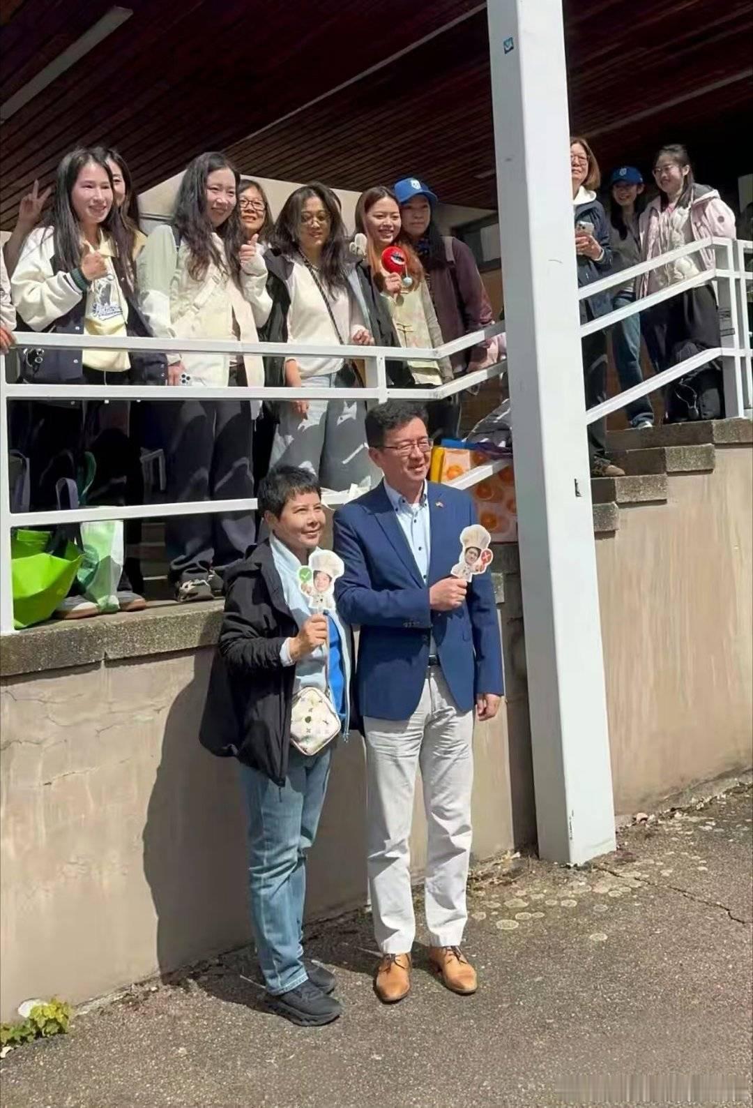 欧冠决赛惊现巴黎奥运男单三巨头 总领事再次来到赛场支持，太好了！有娘家人到场助威