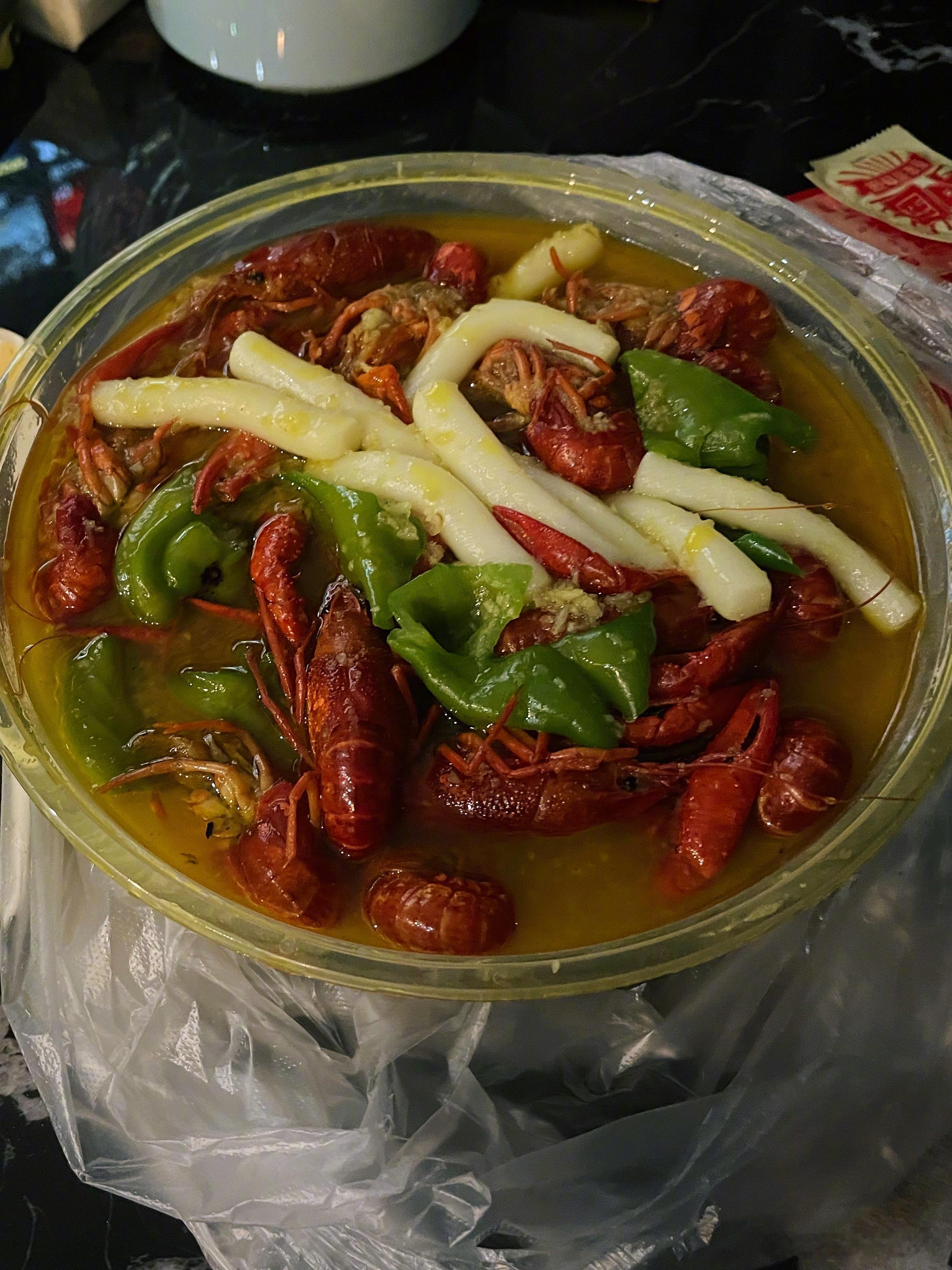 我又来更新最近的美食日常了！这次把自己放在C位让被美食包围住美食时刻我的美食日记