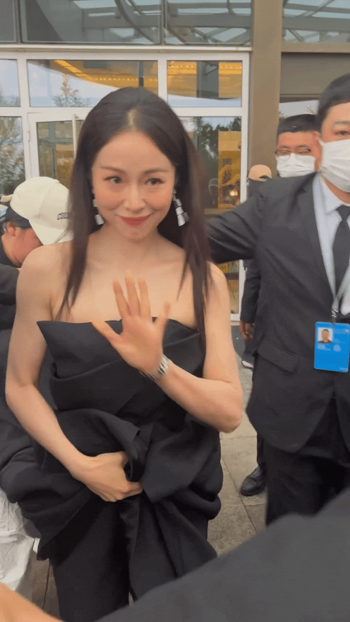 江一燕真的好温柔啊，这个造型好好看！