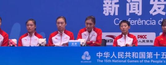 马龙赢了第三局，北京已经大比分2-1领先上海。第四场，许昕对阵王楚钦，许昕必须赢