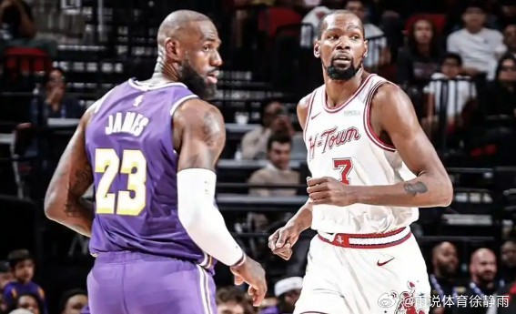 14投13中拿下30分，平筐暴扣再加上罚球线起跳的滑翔扣篮，今天詹姆斯凌驾全场，