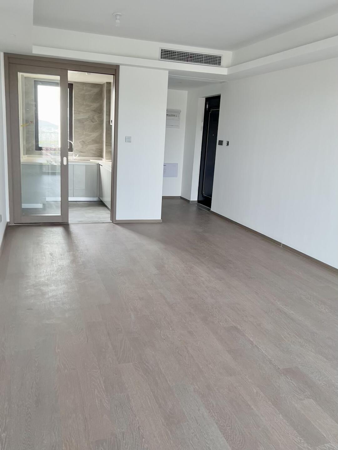 说实话寒酸吗？花了5w……