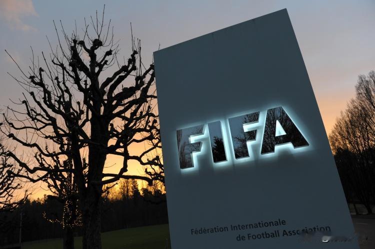 10亿美元！纽约时报：苹果即将与FIFA敲定世俱杯全球流媒体播放权
太阳报：曼联
