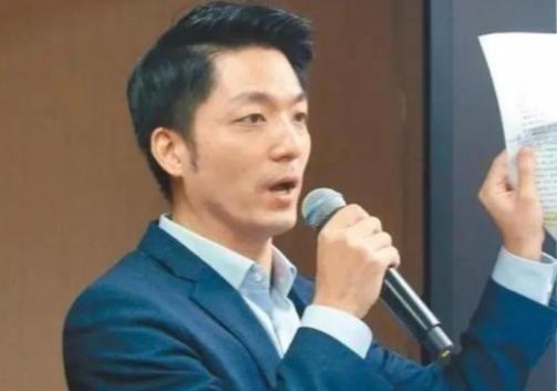 前些年台海局势一紧，解放军军机绕飞台岛、东部战区搞联合战备警巡的新闻就没断过。岛