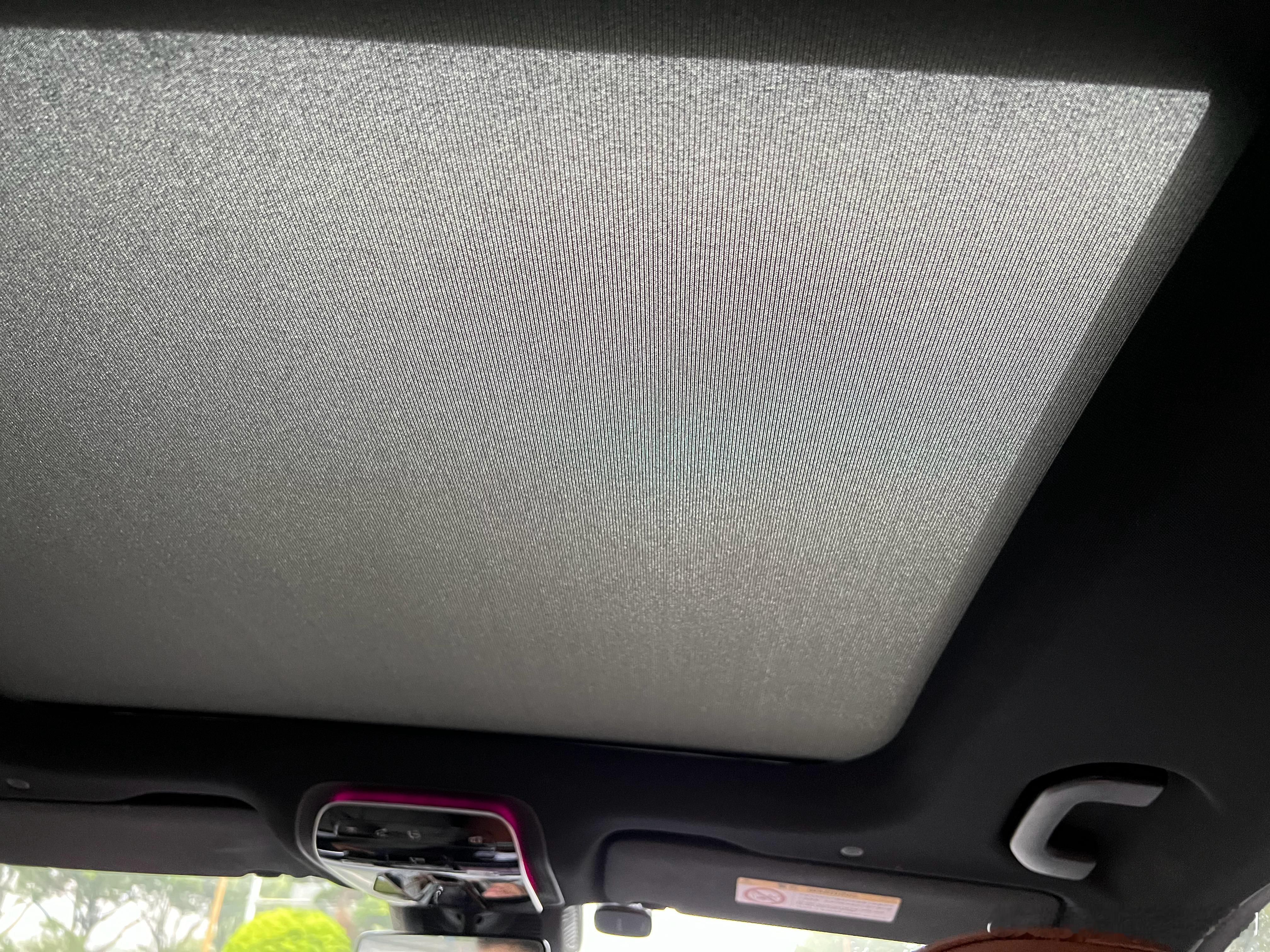 早晨做一哥哥的奔驰glc级 看到天窗遮阳帘就想起来很古早的一个和德国奥迪大家的需