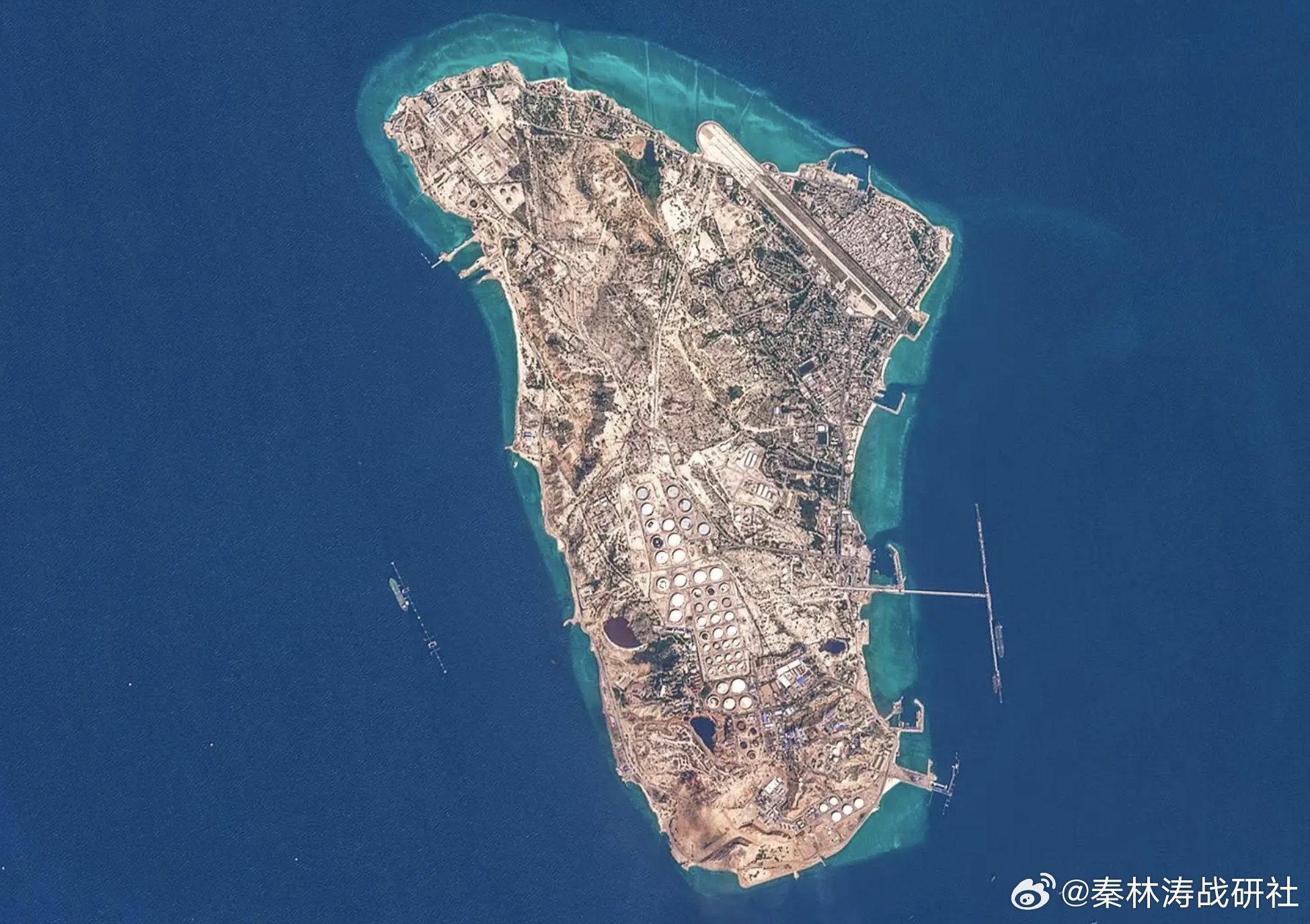 2026年3月，又发生了一件奇怪的事，美以正在给伊朗干仗的同时，波斯湾的一个小岛