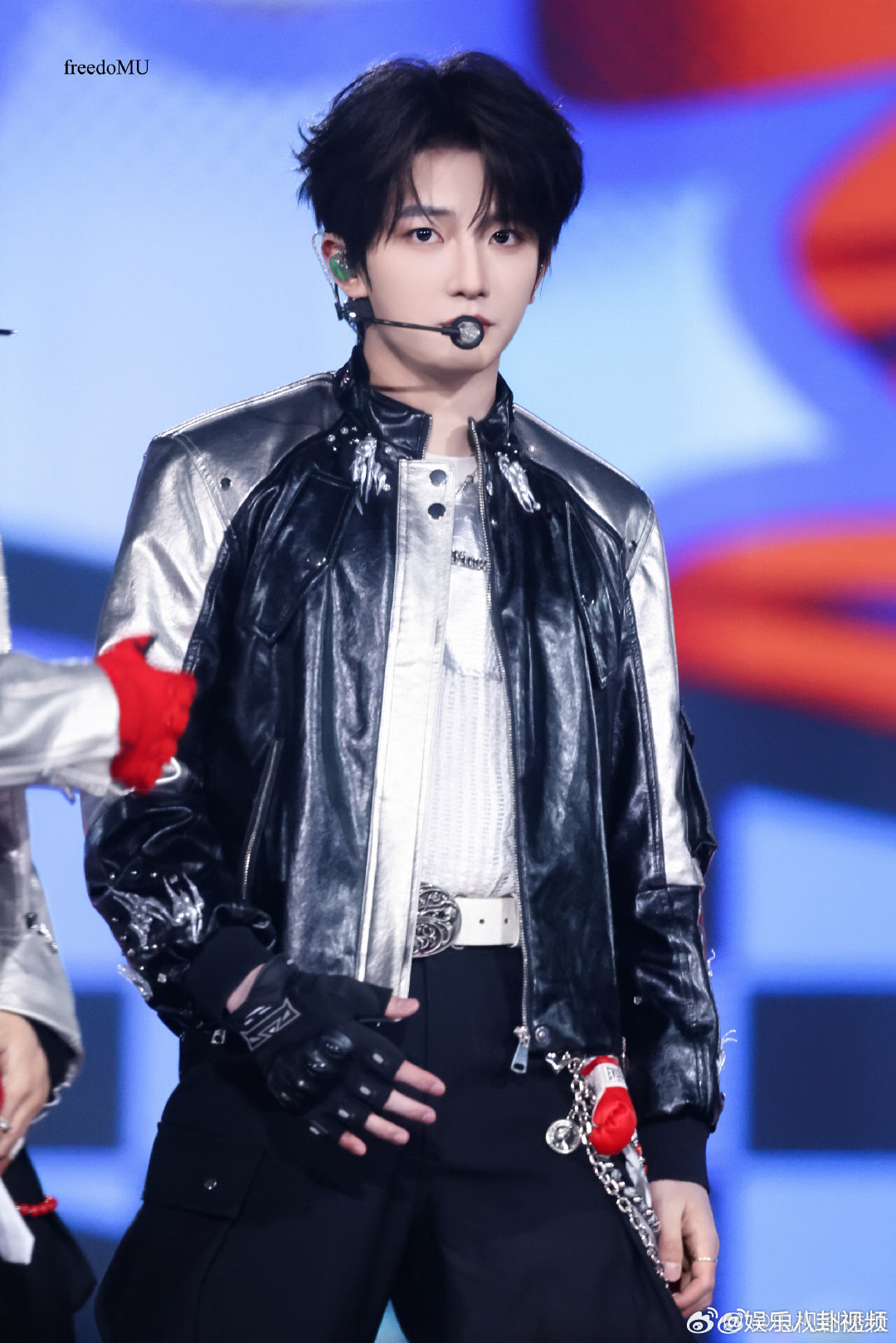 穆祉丞常驻周五晚高疯穆祉丞周五晚高疯常驻嘉宾 每周五准时上线，看穆祉丞解锁更多疯