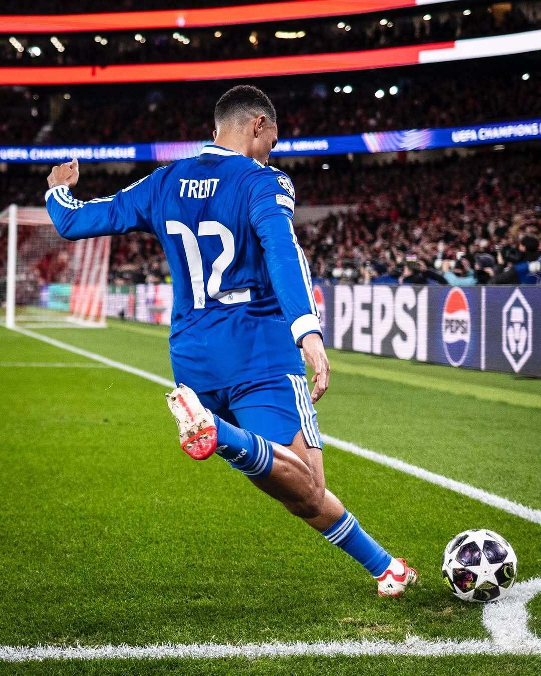 皇马欧冠联赛本菲卡0比1皇马 精准传导·阿诺德 