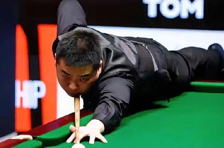 德国大师赛资格赛第三轮：庞俊旭5-3战胜泰国一哥晋级32强

        北