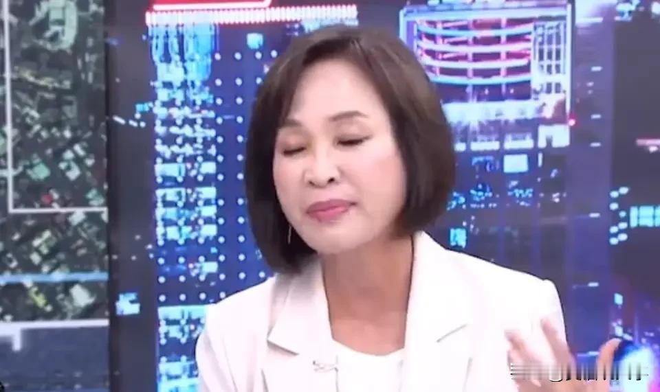 柯志恩实话实说：其实中国大陆已经稳稳拥抱着台湾岛，只是民进党还在装睡而已。柯志恩