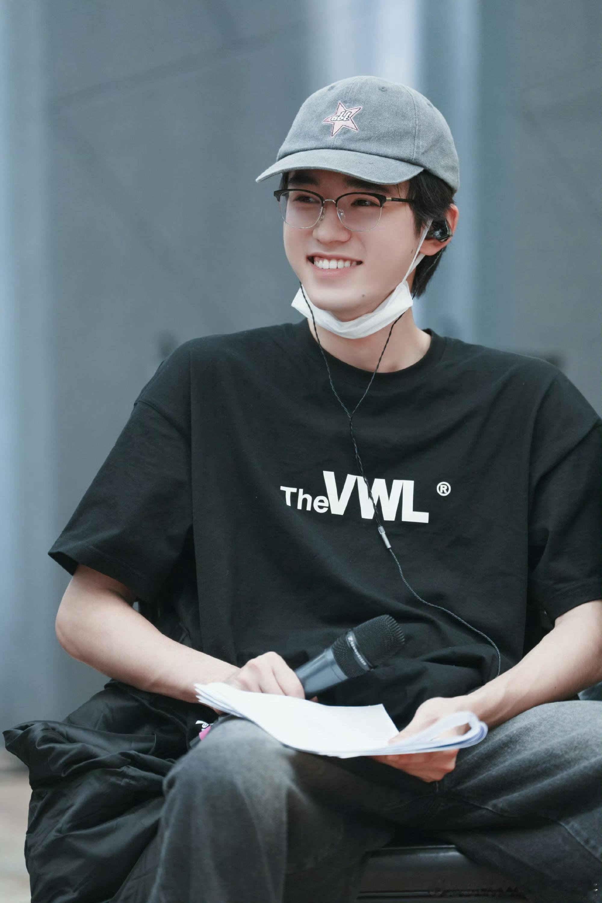 宋亚轩贵阳演唱会彩排照，好帅，