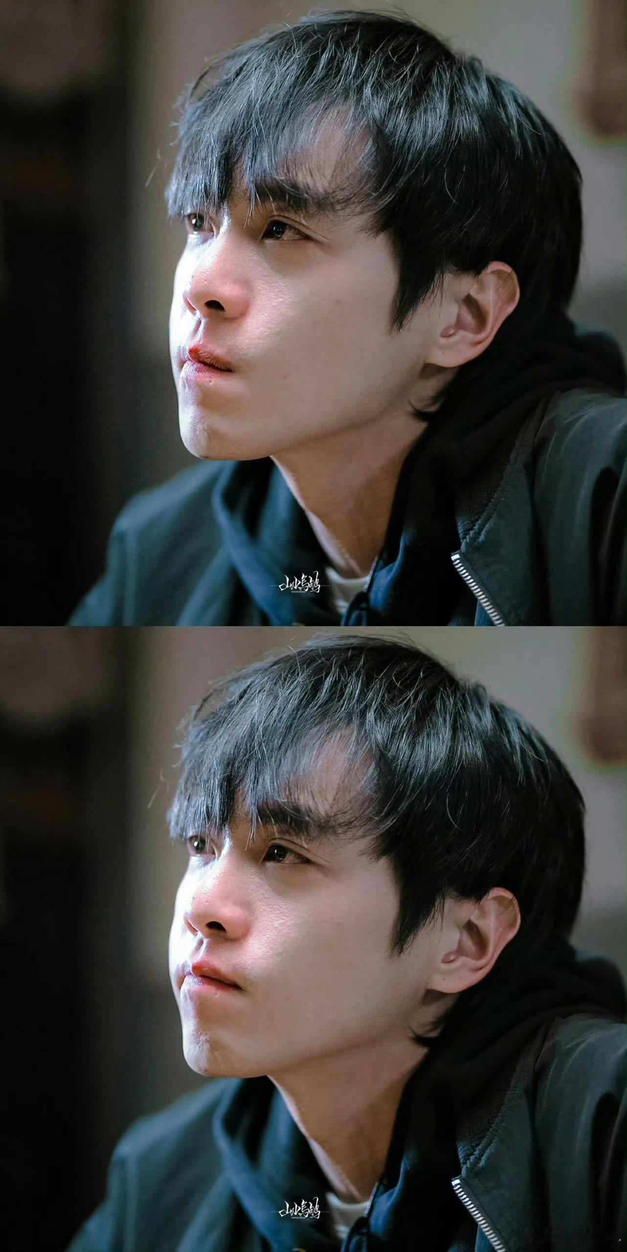 隔壁老钱风张若昀流浪风 谁懂啊！张若昀在《人之初》里的造型反差感直接拉满！ 两种