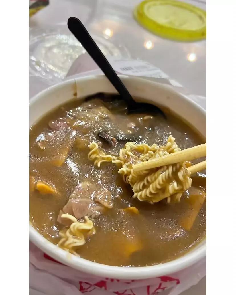 感觉自己容忍度特别低
对于我来说我只有好朋友和其他人，平常的朋友有我不喜欢的点我