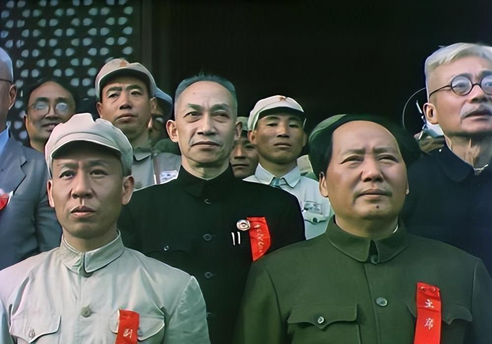 1949年斯大林知道我国开国大典举办时间后，十分严肃地建议：能否考虑改一下日期？