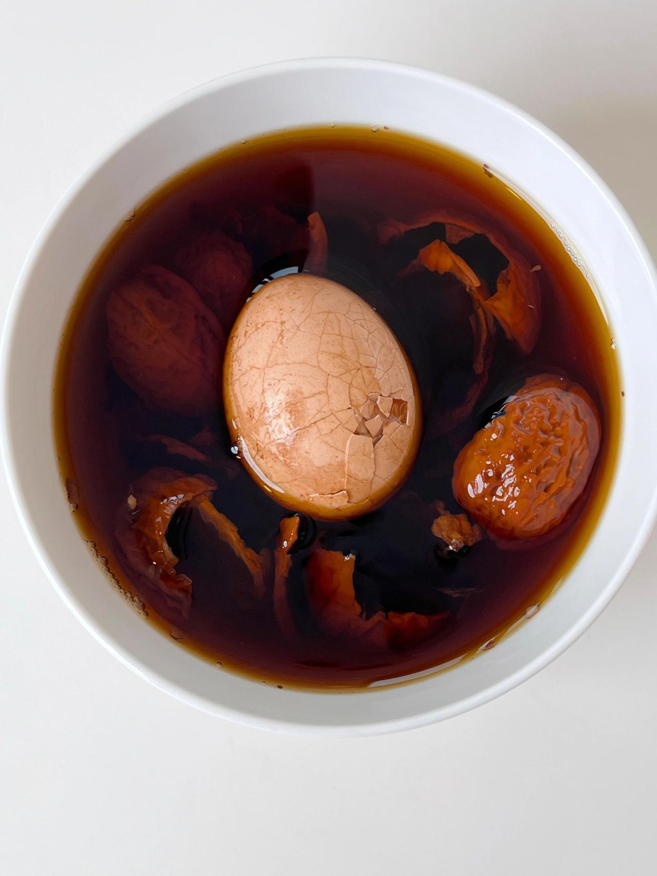 有点东西，连吃40天核桃壳煮鸡蛋感受分享
从立夏开始，已经吃了40来天的核桃壳煮