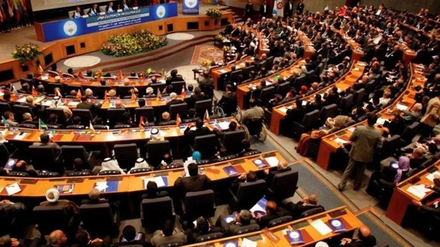 8月11日，日内瓦裁军谈判会议全体会议如期举行。提起日内瓦，不少人会想起1954