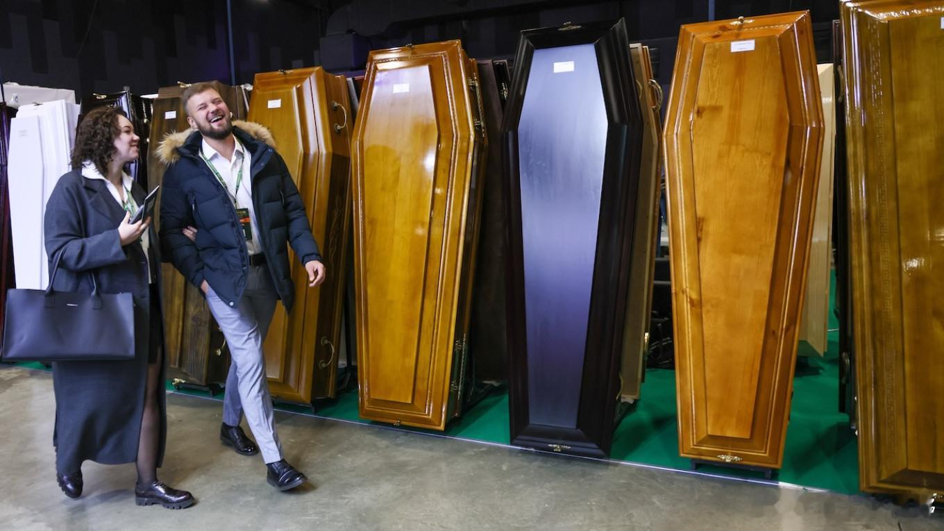 实话实说，特别军事行动当中，俄罗斯的有些行业比之前更好了，比如殡葬行业。来自俄罗