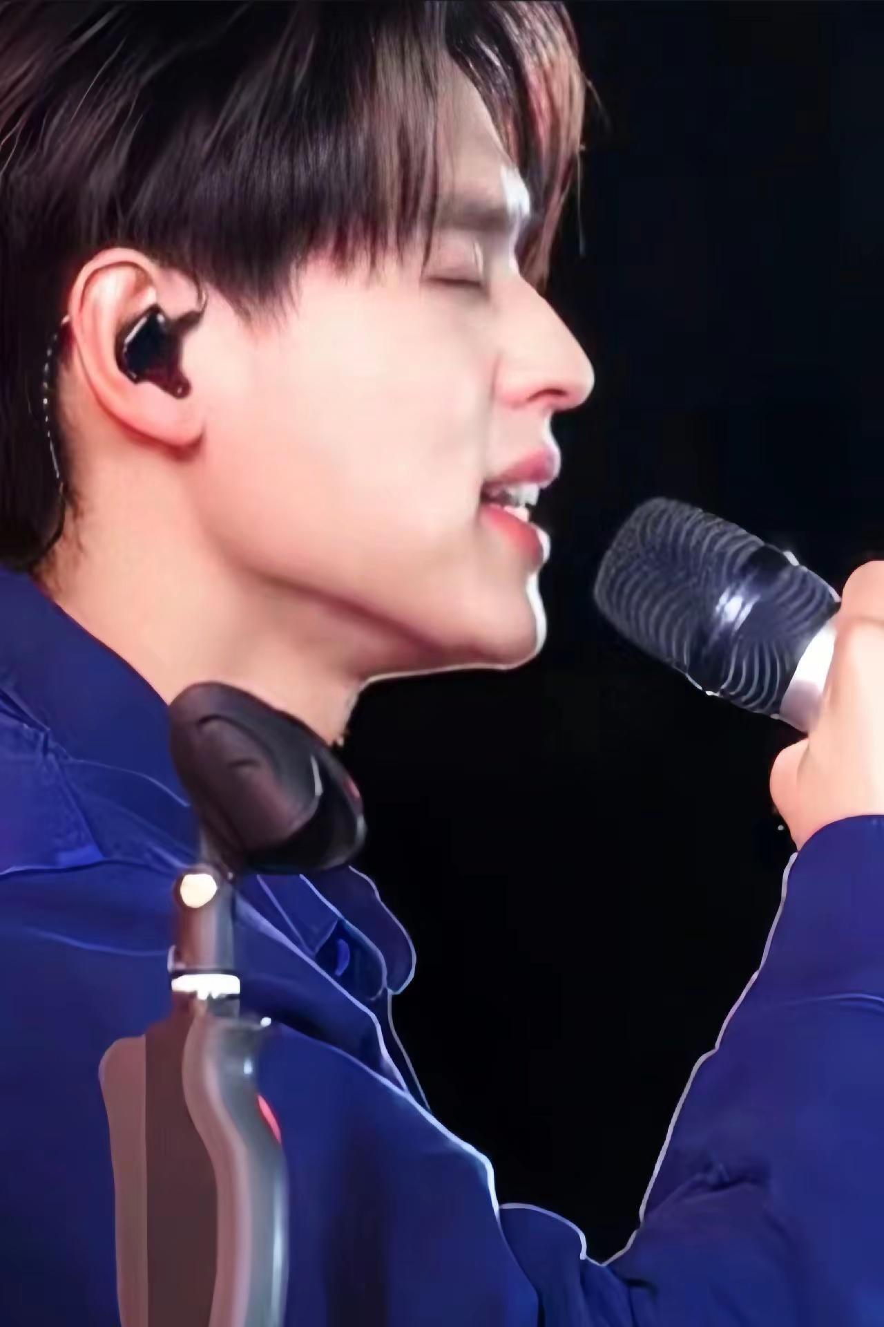 你眼睛 吞了我