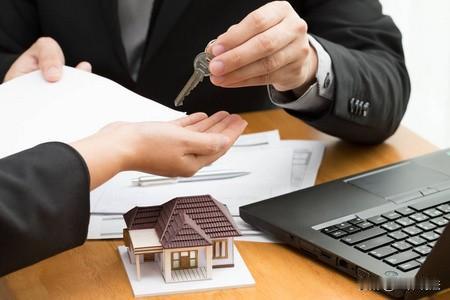 上海，男子的父母去世后，兄弟姐妹5人因遗产分割发生纠纷，闹到撕破脸皮的地步，他只