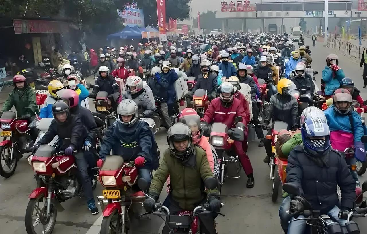 摩托大军为啥享受好福利？

         每年春运期间，广西都会为返乡的“摩