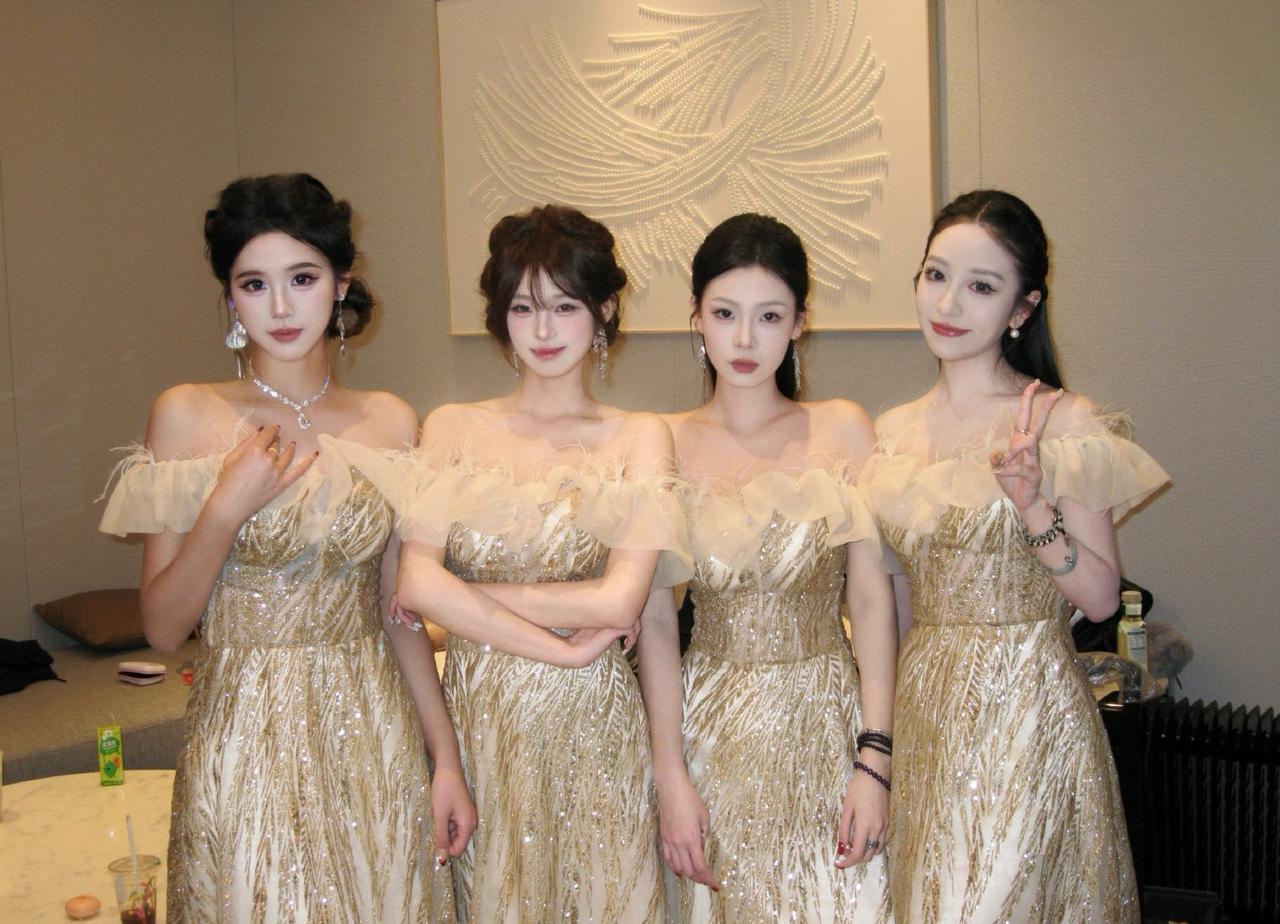 ✨闺蜜聚会，金色晚礼服，闪耀之夜✨