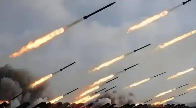 伊朗一个多月砸了2200枚弹道导弹，美国人傻眼了：这数量不是跟中国全部家当一样多
