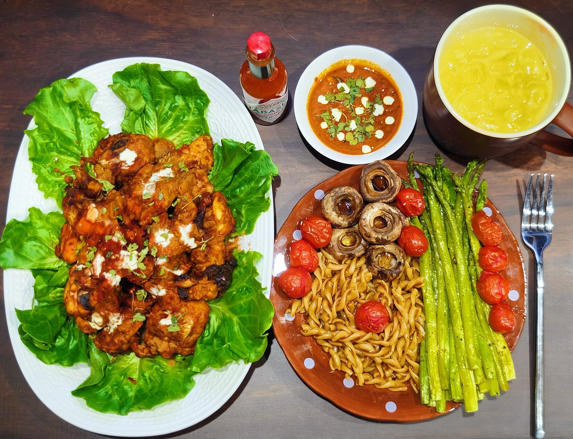 今日晚餐是：印度香料烤鸡翅根+烤蔬菜+黑椒螺旋意面✨终于把香料用完了[允悲]吃了