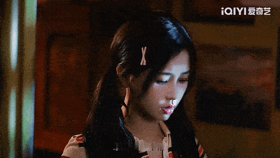 双轨 窗户纸文学 双轨里互相揣着真心试探的情节太好嗑了！两人明明都动了心却不肯说