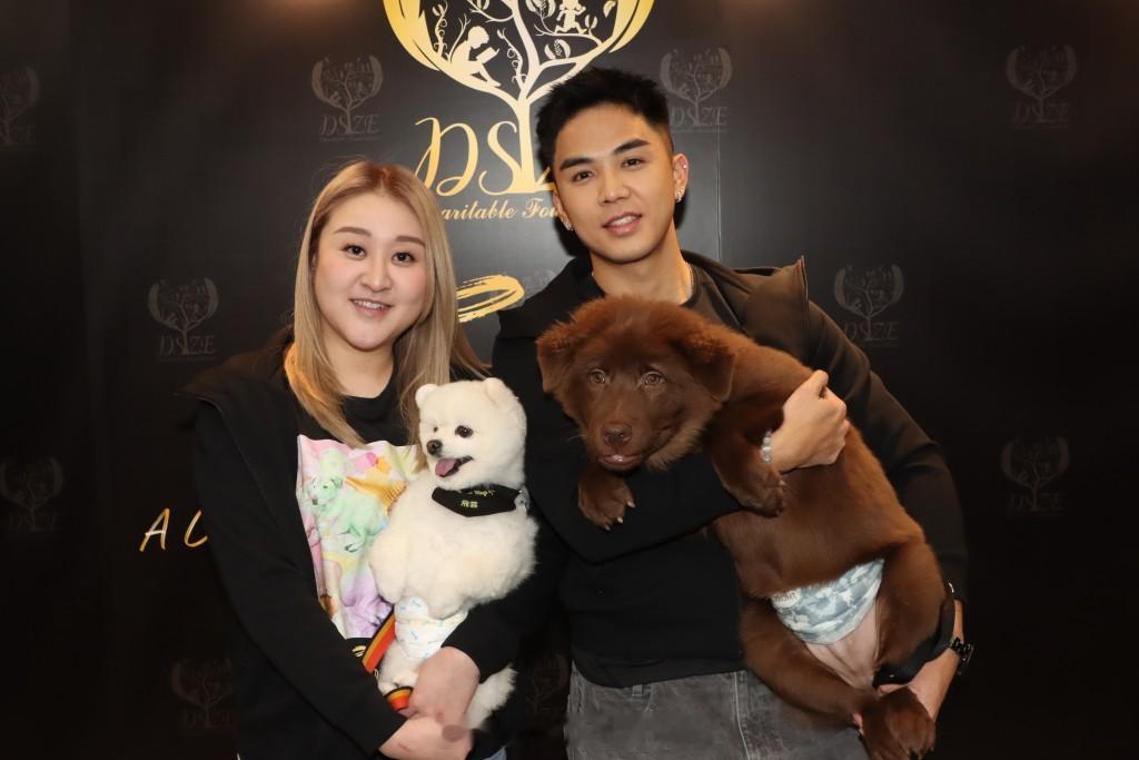 星岛：伍富桥与妻有共识随时造人 凑狗当热身自觉责任大︰准备好做爸爸｜独家伍富桥带