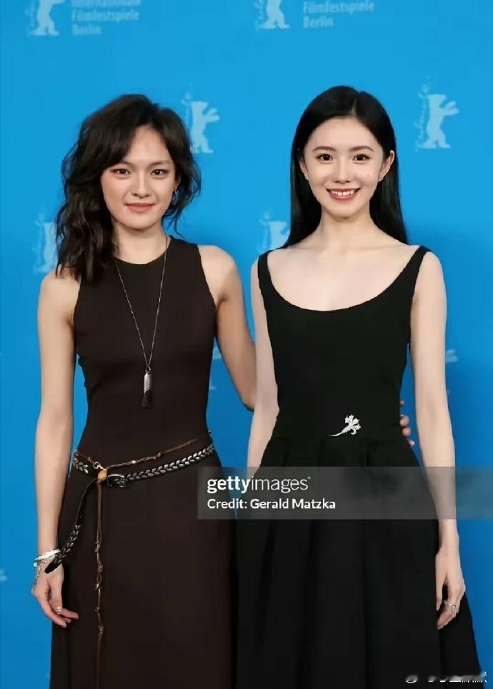 终于知道张艺谋为什么会选中刘浩存了，事实证明张导的眼光毋容置疑。 