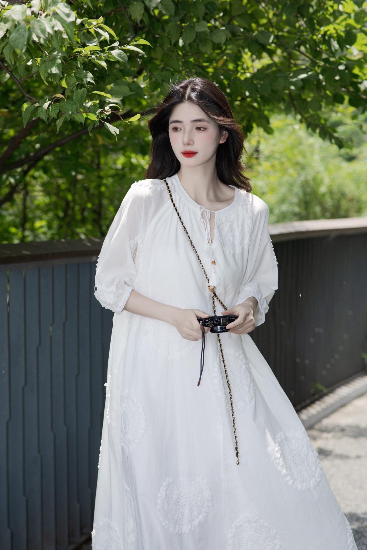 小白裙 白月光 白裙子 夏天穿裙子 小白裙穿搭