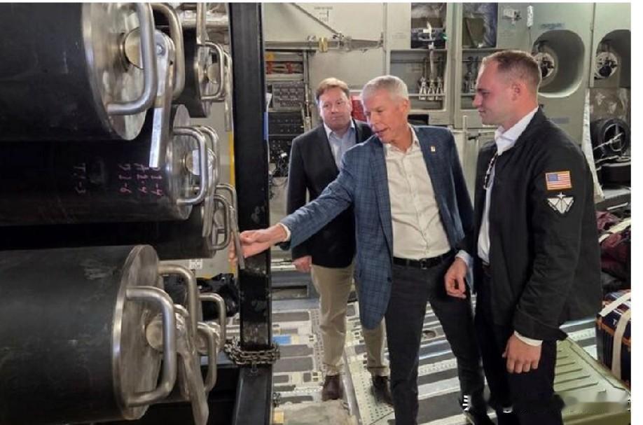 美国首次空运核微反应堆，彰显技术可行性
犹他州希尔空军基地 2 月 15 日电—