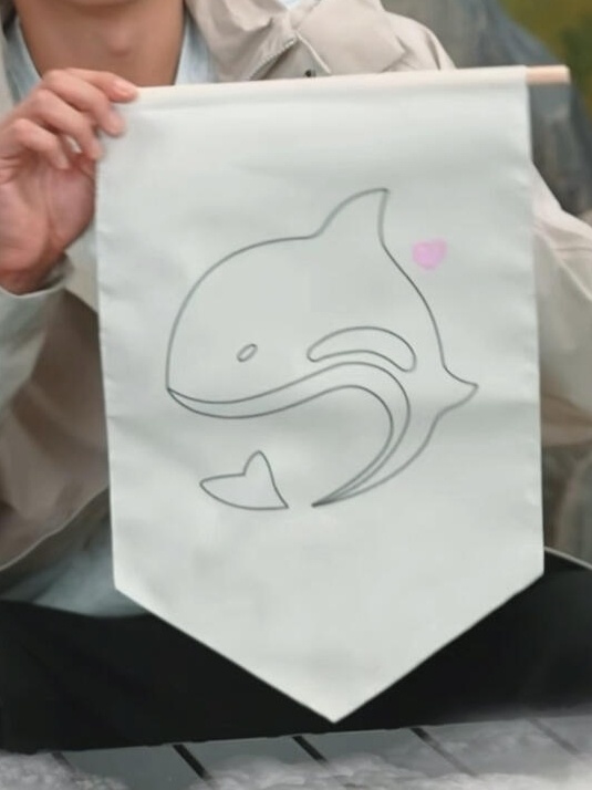 万能的首页，谁能告诉我，有什么方便的工具可以把这个鲸鱼线稿抠出来。尤其适合我这种