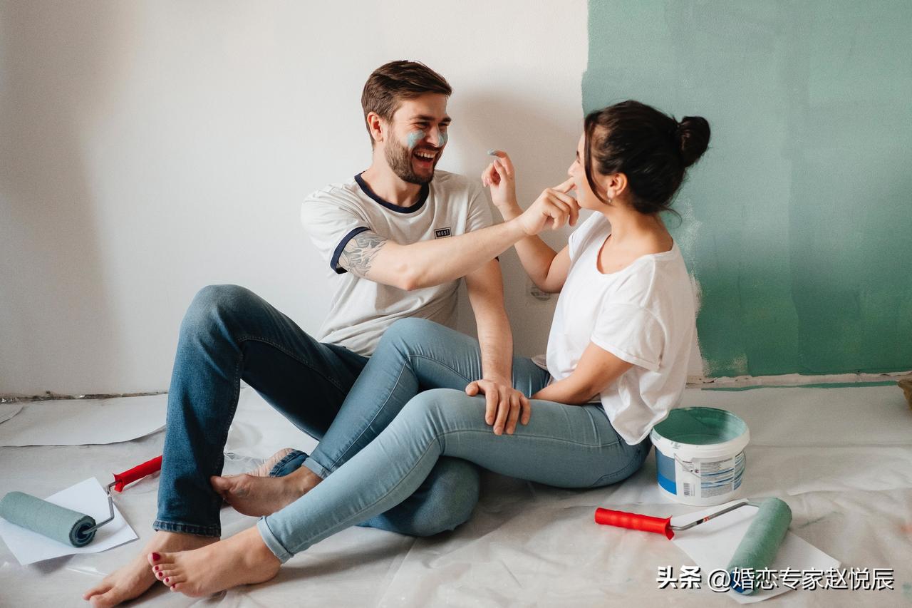 发现老公背叛后，千万别犯这两个低级错误，它只能不断消耗你。
 
1.不要跟男人反