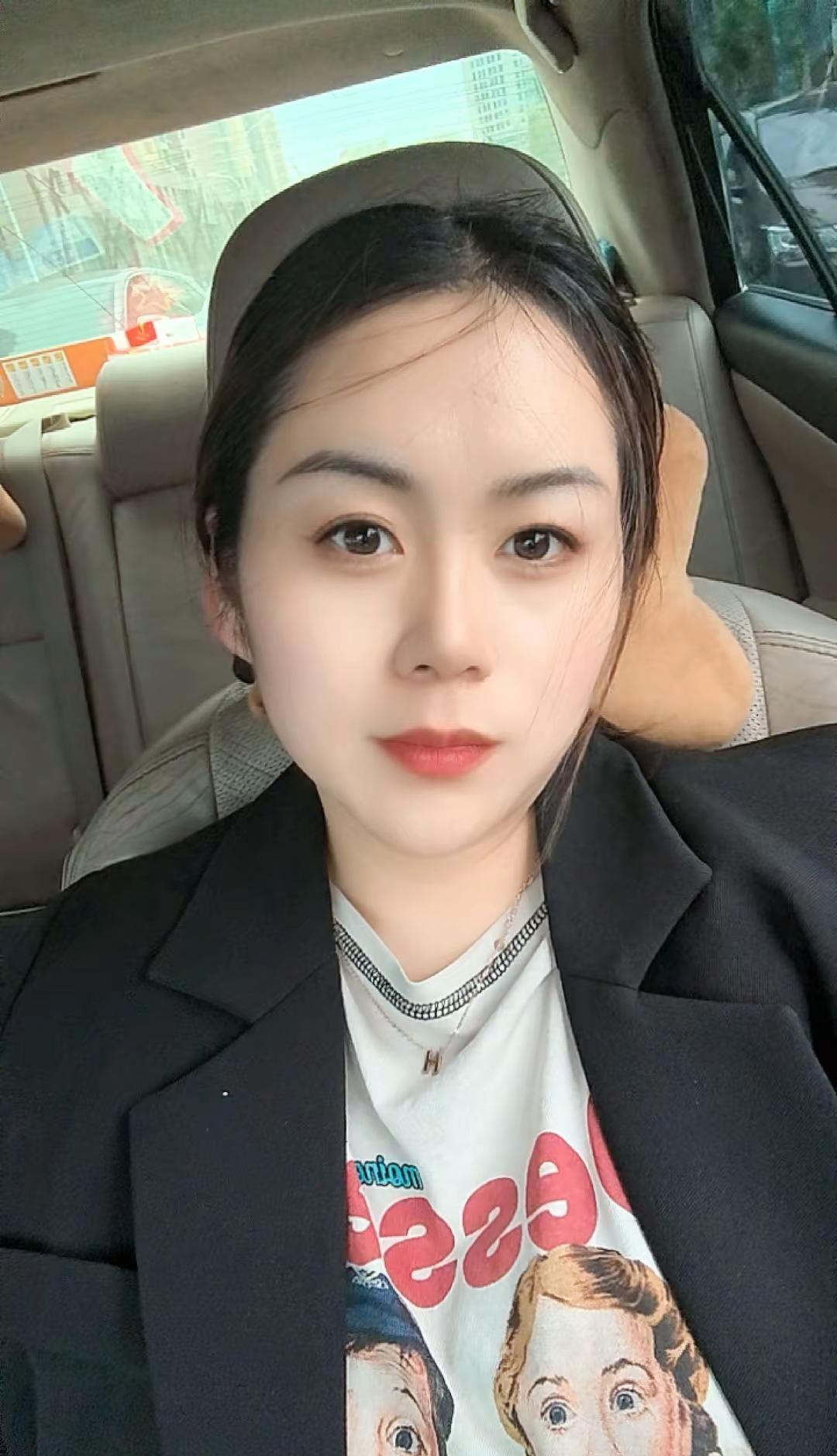 最长的青春，是永远保持发芽的状态。别怕时光流逝，怕的是心先于年华老去。当你开始计
