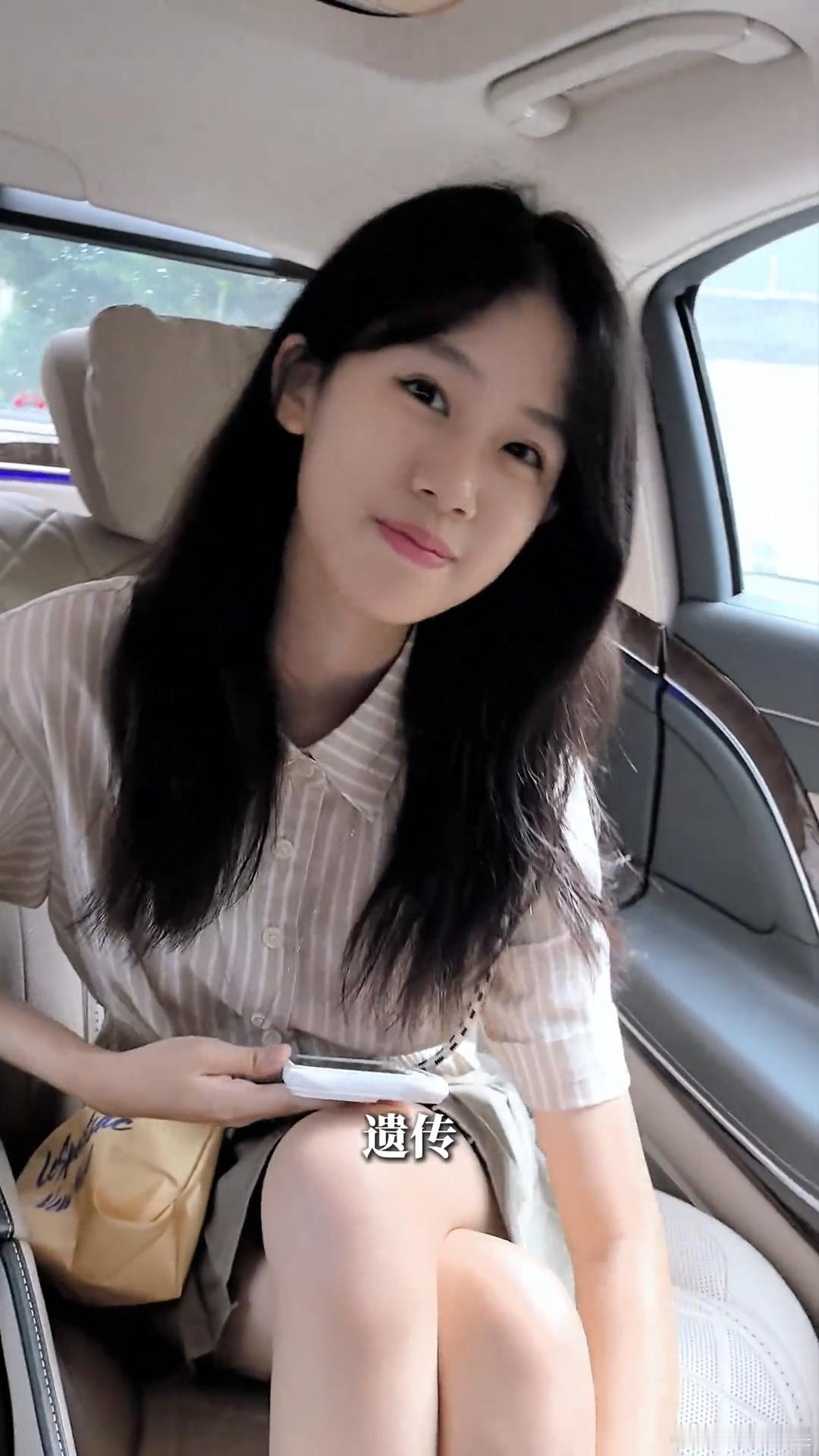 陆毅一家观看贝儿演出贝儿16岁近照 陆毅一家观看大女儿演出 ​​​