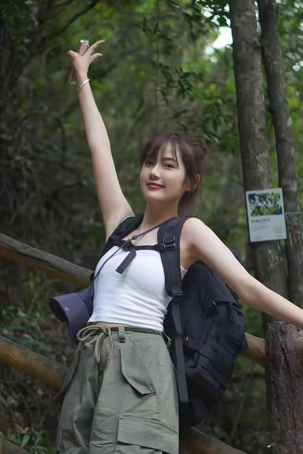 人生在世，你悟到什么道理不要太在意别人的看法，自己开心才是真的。