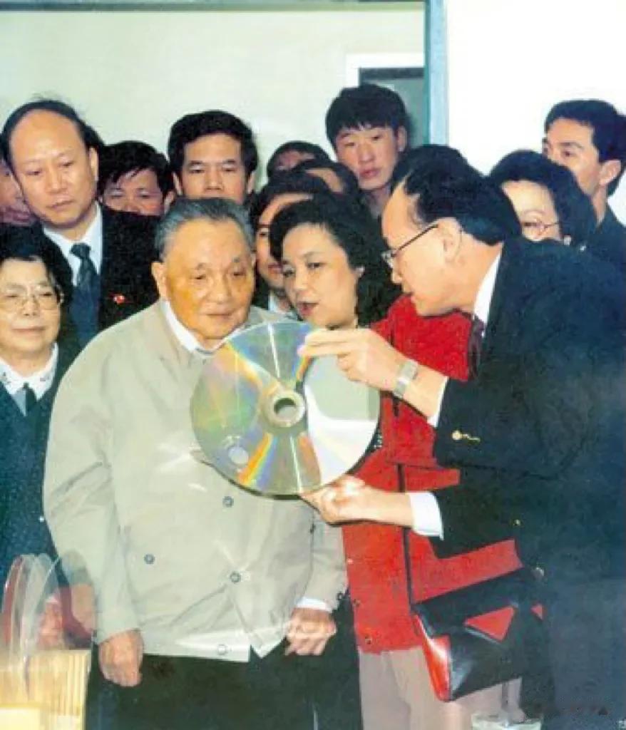 “凡是符合最大多数人的根本利益，受到广大人民拥护的事情，不论前进的道路上还有多少