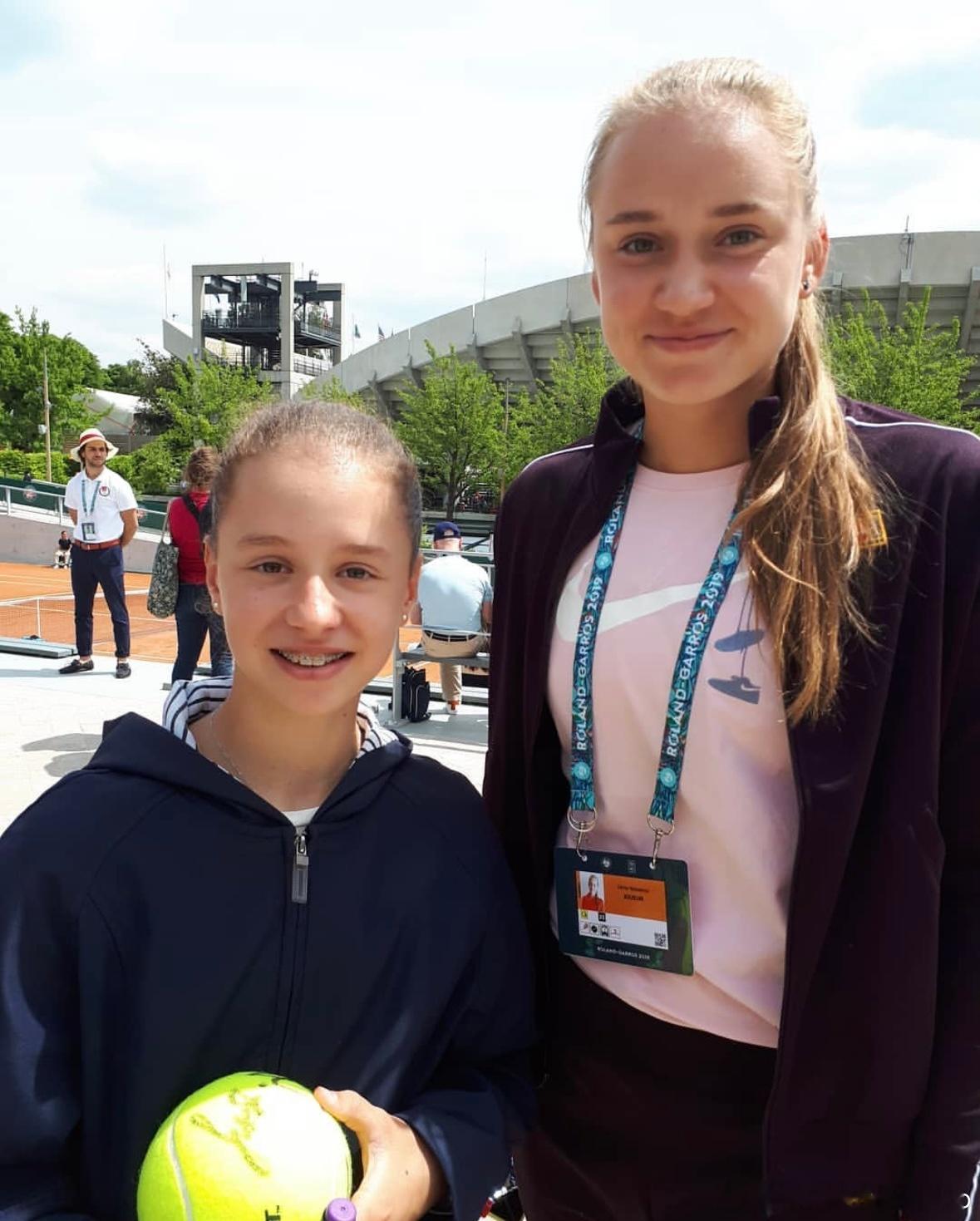 波德雷兹让今晚WTA斯图加特和鲁昂两场女单决赛，有趣！乌克兰2007年出生的19