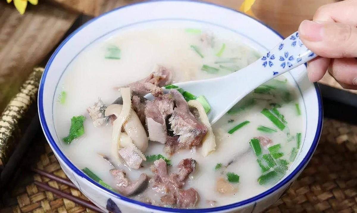 如果把肉通上高压电，肉还会不会生细菌腐败？
网友分享：在之前有一家煮羊肉汤的，号