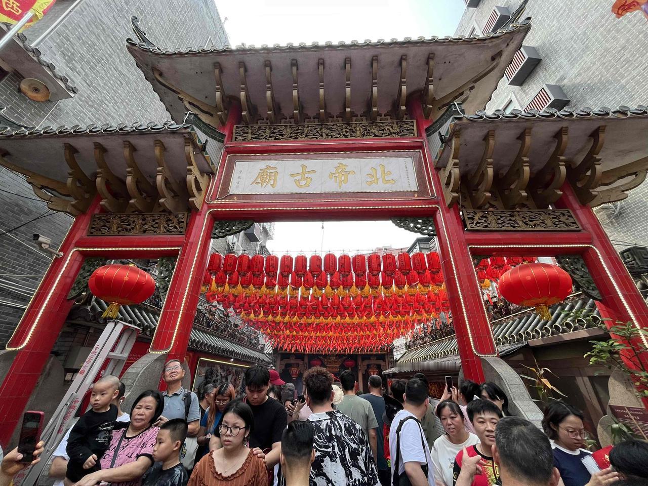 晒出你的本地生活热闹的西乡北帝三月三庙会！