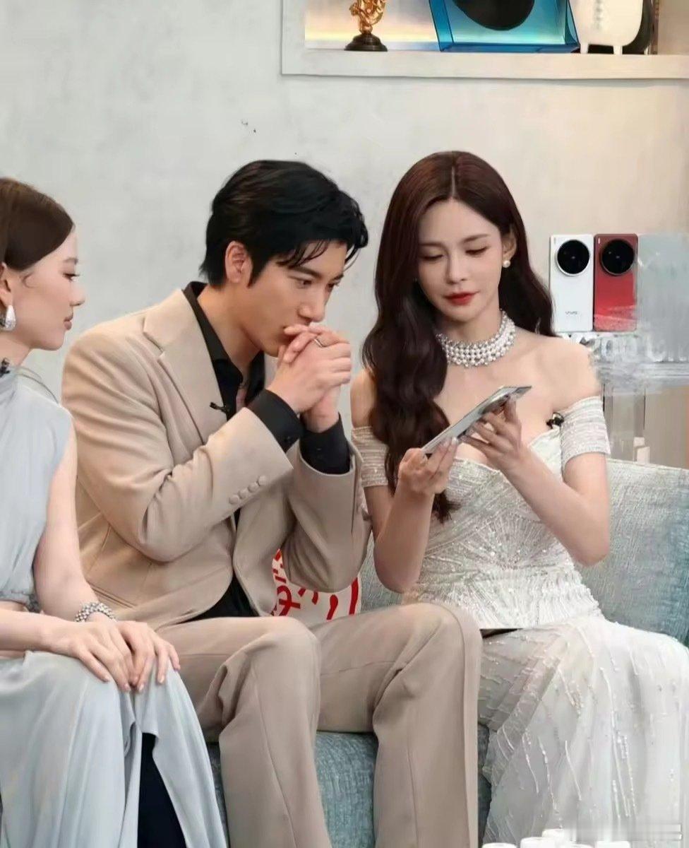 沈梦辰这次不读热搜了声鸣远扬民族、美声、流行同台！《声鸣远扬2025》开播，沈梦