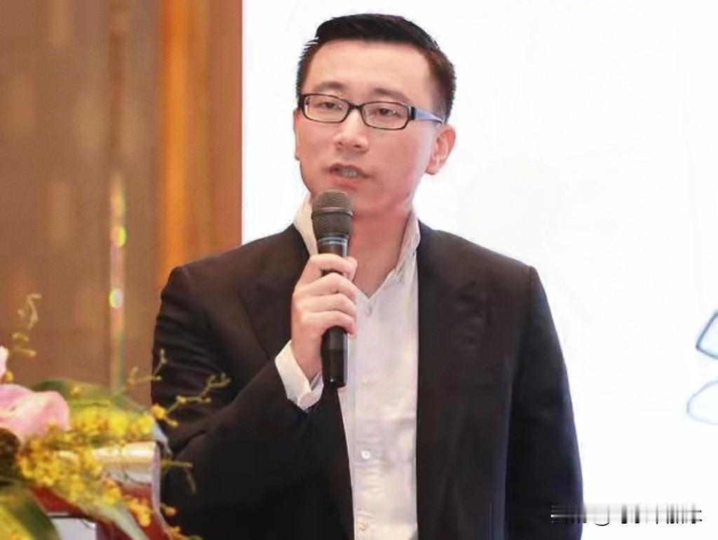 说实话，许垚投毒林奇这事儿，最让我后背发凉的不是那千万年薪，也不是什么职场宫斗，