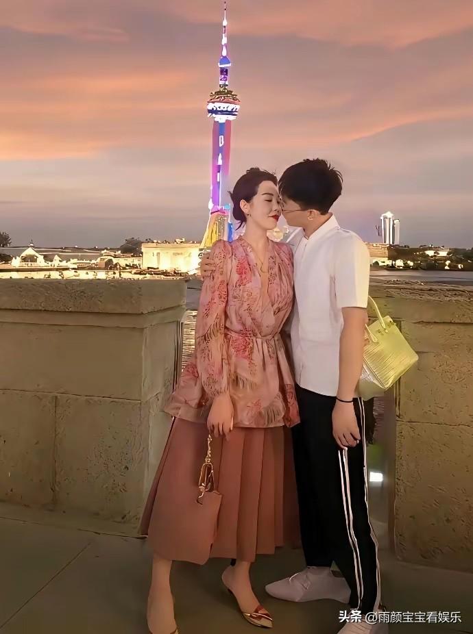 不懂就问，这算不算老牛吃嫩草！[捂脸][捂脸][捂脸]