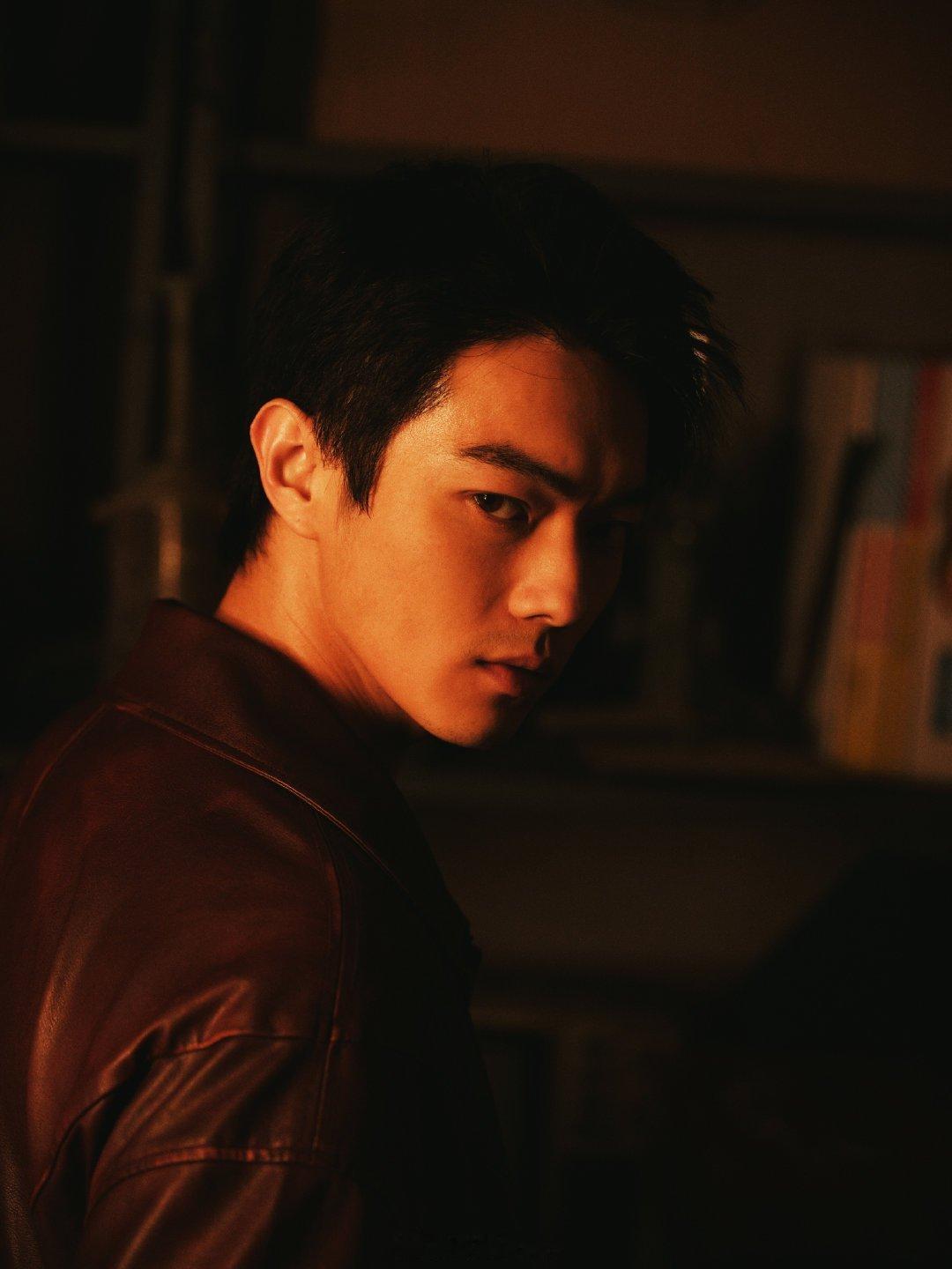 许凯回应出演方圆八百米的压力 从古装男神到矿区青年，许凯坦言忐忑过、犹豫过，但最