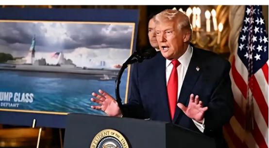 美国海军“要完蛋”这个话题，最热衷的其实是美国人自己。我们盯着“朱姆沃尔特”草草