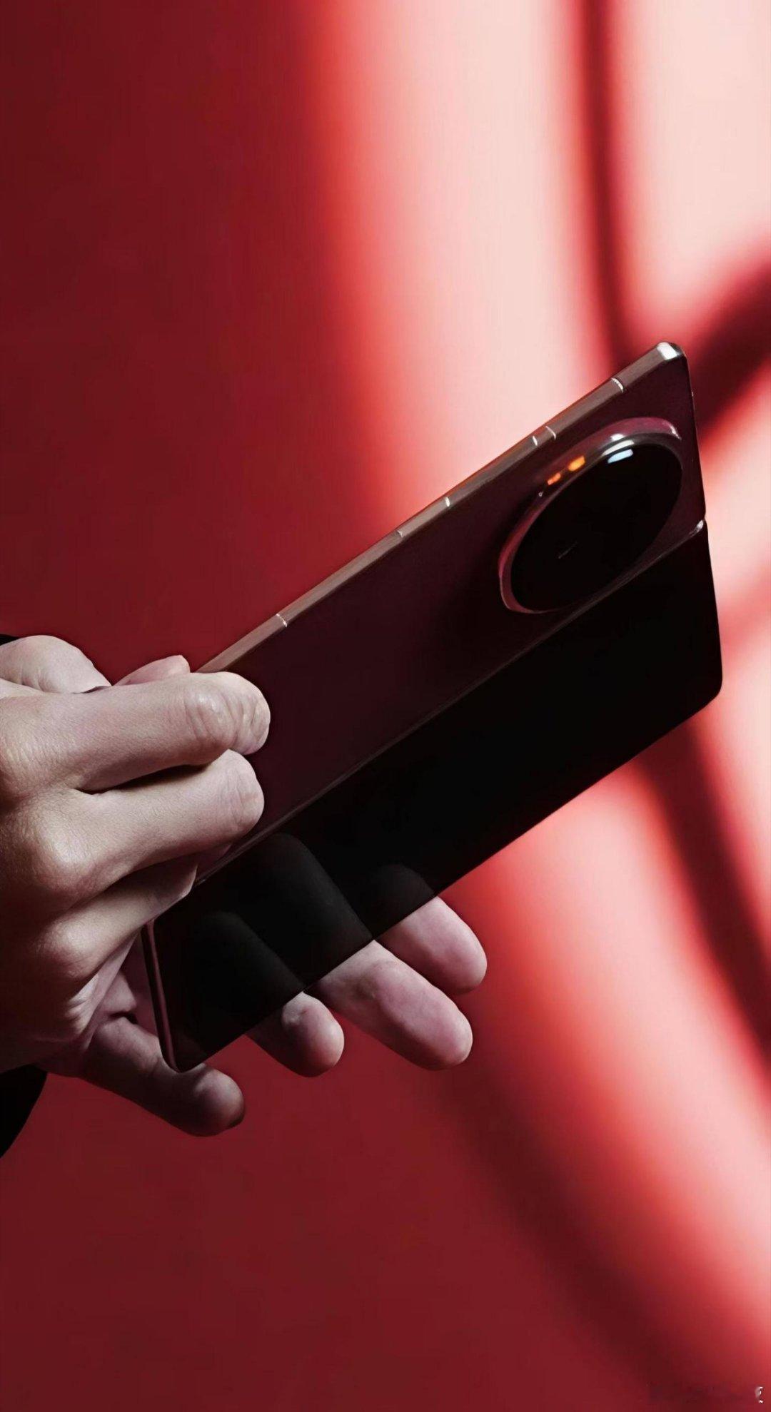 折叠屏不如看荣耀Magic V6和OPPO Find N6，都相当有料多的不能说