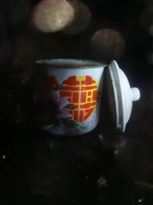 人与人之间最珍贵的东西是什么? 人与人之间最珍贵的东西，我觉得是真诚。就像我有个