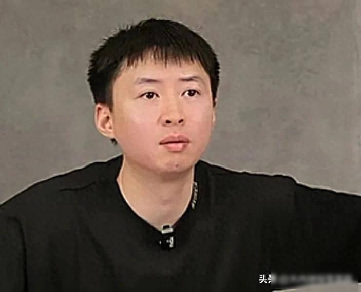 方博看了樊振东淘汰王楚钦后，称自己也要复出，打不赢也要咬一口
11月15日下午，