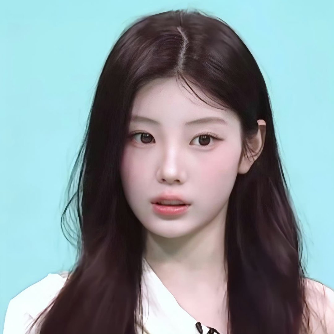 李沅禧六女一 阳光下的影子是我们的重合体 